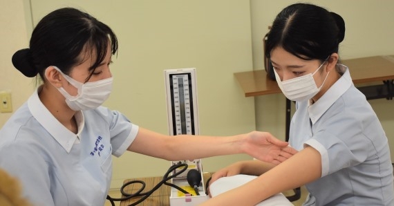 茅ヶ崎看護専門学校TOP(倍率)