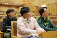 産業経営学類（経済経営コース／会計・情報コース／医療・スポーツコース）