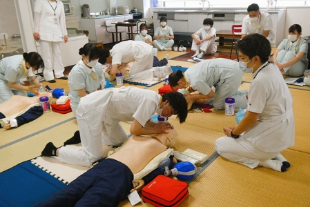 亀田医療技術専門学校TOP(倍率)