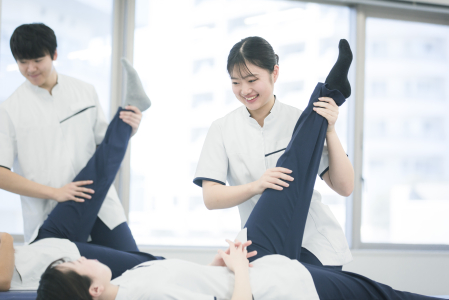 横浜リハビリテーション専門学校TOP(倍率)