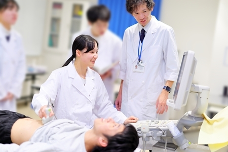 湘央医学技術専門学校TOP