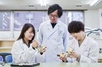 今の時代に合った医療系技術職の歯科技工士を知ってみませんか?<br />
ものづくりとデジタルの融合で、ますます需要が高まっています!手に職と考えているなら一度は来てみてください。<br />
自分の可能性を広げられるきっかけになるかもしれません。